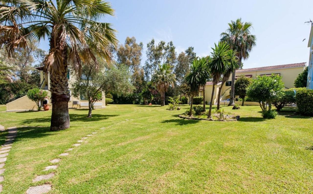 Govino Bay Luxury Beach Loft Apartment Danilia エクステリア 写真