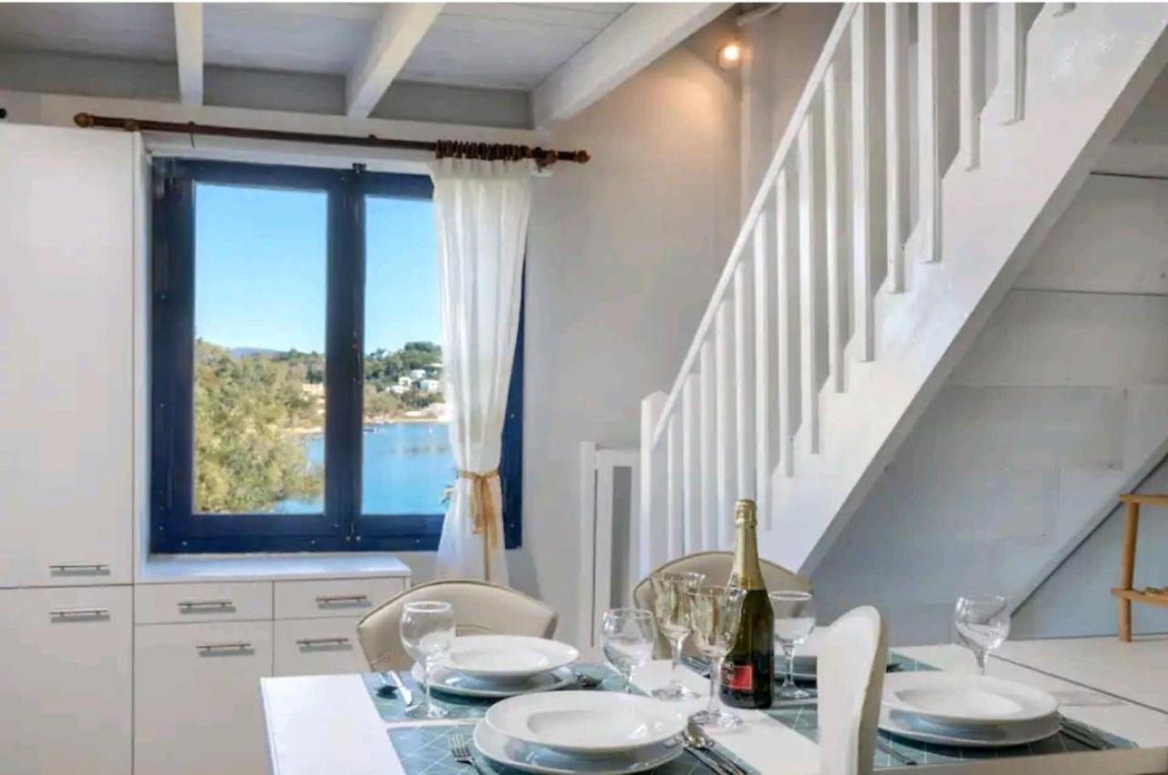 Govino Bay Luxury Beach Loft Apartment Danilia エクステリア 写真