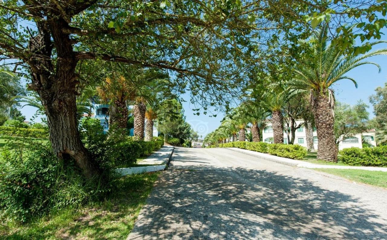 Govino Bay Luxury Beach Loft Apartment Danilia エクステリア 写真