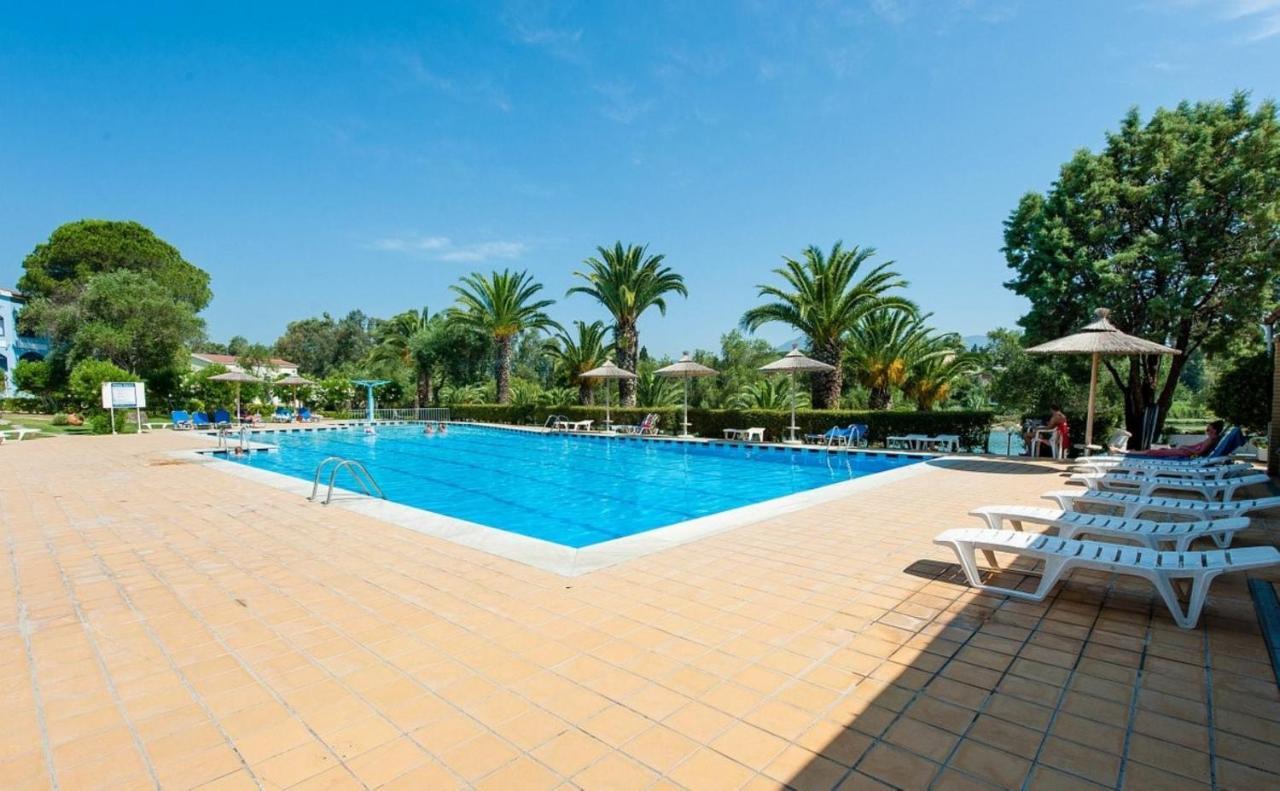 Govino Bay Luxury Beach Loft Apartment Danilia エクステリア 写真