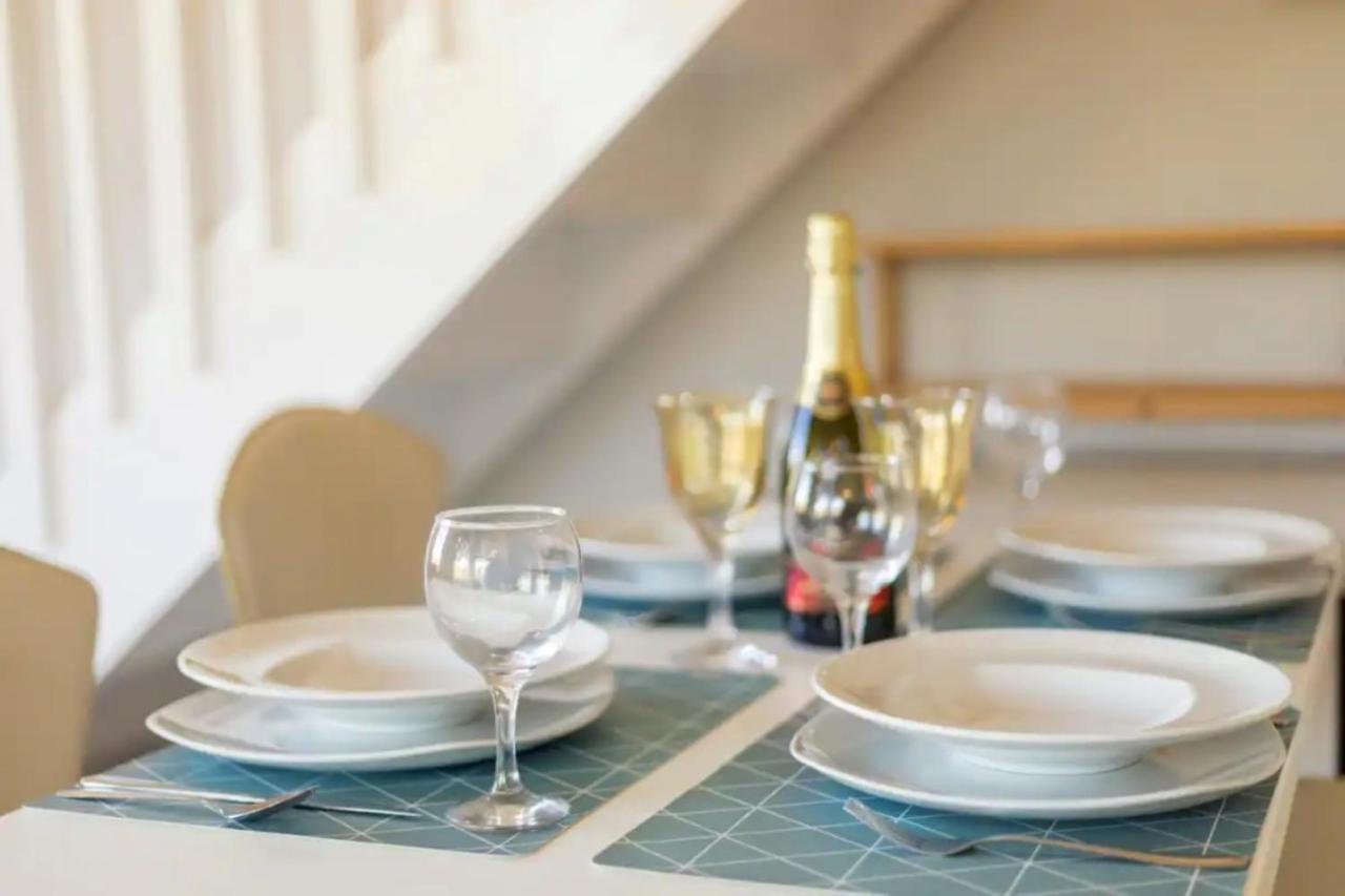 Govino Bay Luxury Beach Loft Apartment Danilia エクステリア 写真