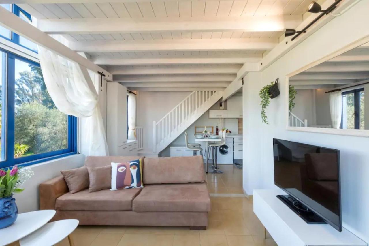 Govino Bay Luxury Beach Loft Apartment Danilia エクステリア 写真