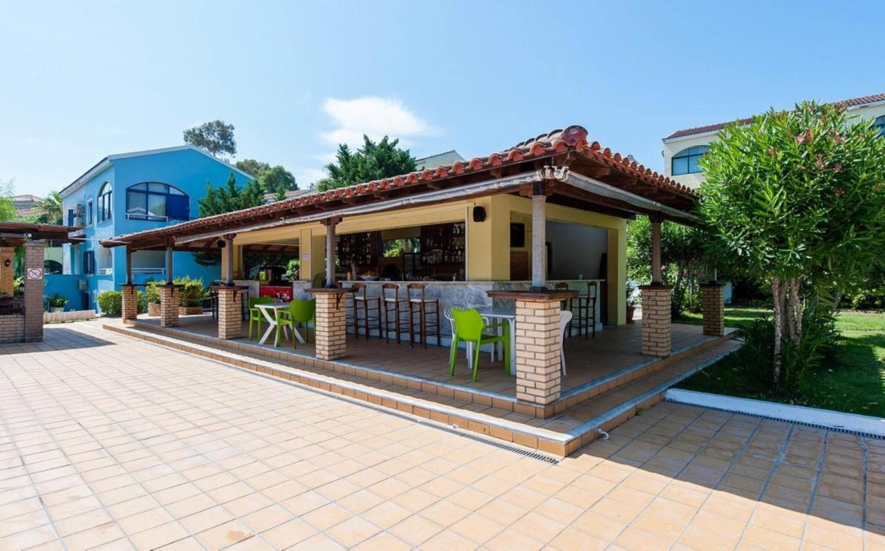 Govino Bay Luxury Beach Loft Apartment Danilia エクステリア 写真