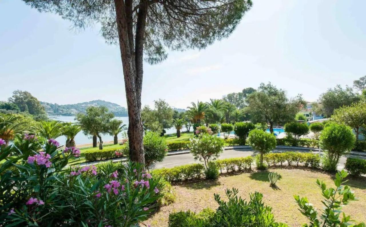 Govino Bay Luxury Beach Loft Apartment Danilia エクステリア 写真