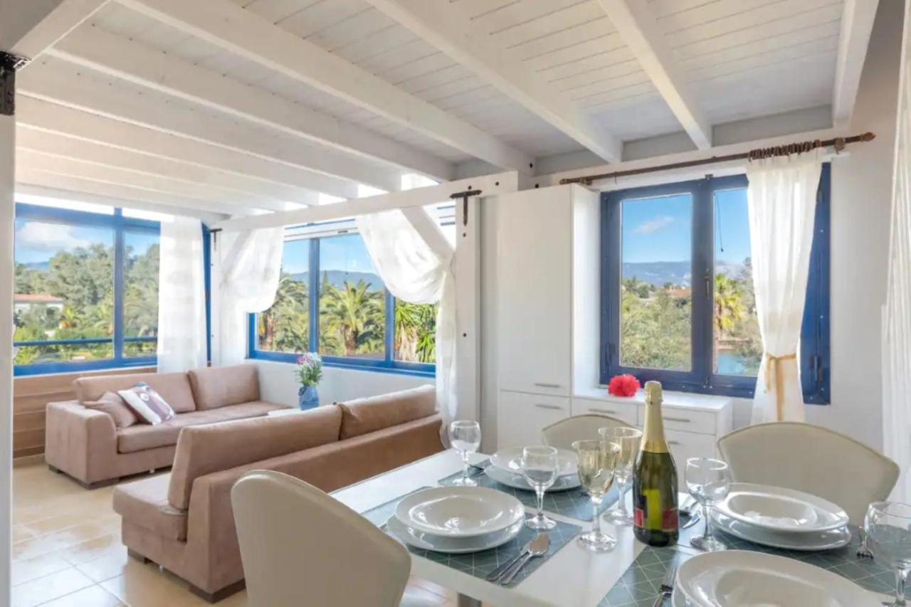Govino Bay Luxury Beach Loft Apartment Danilia エクステリア 写真
