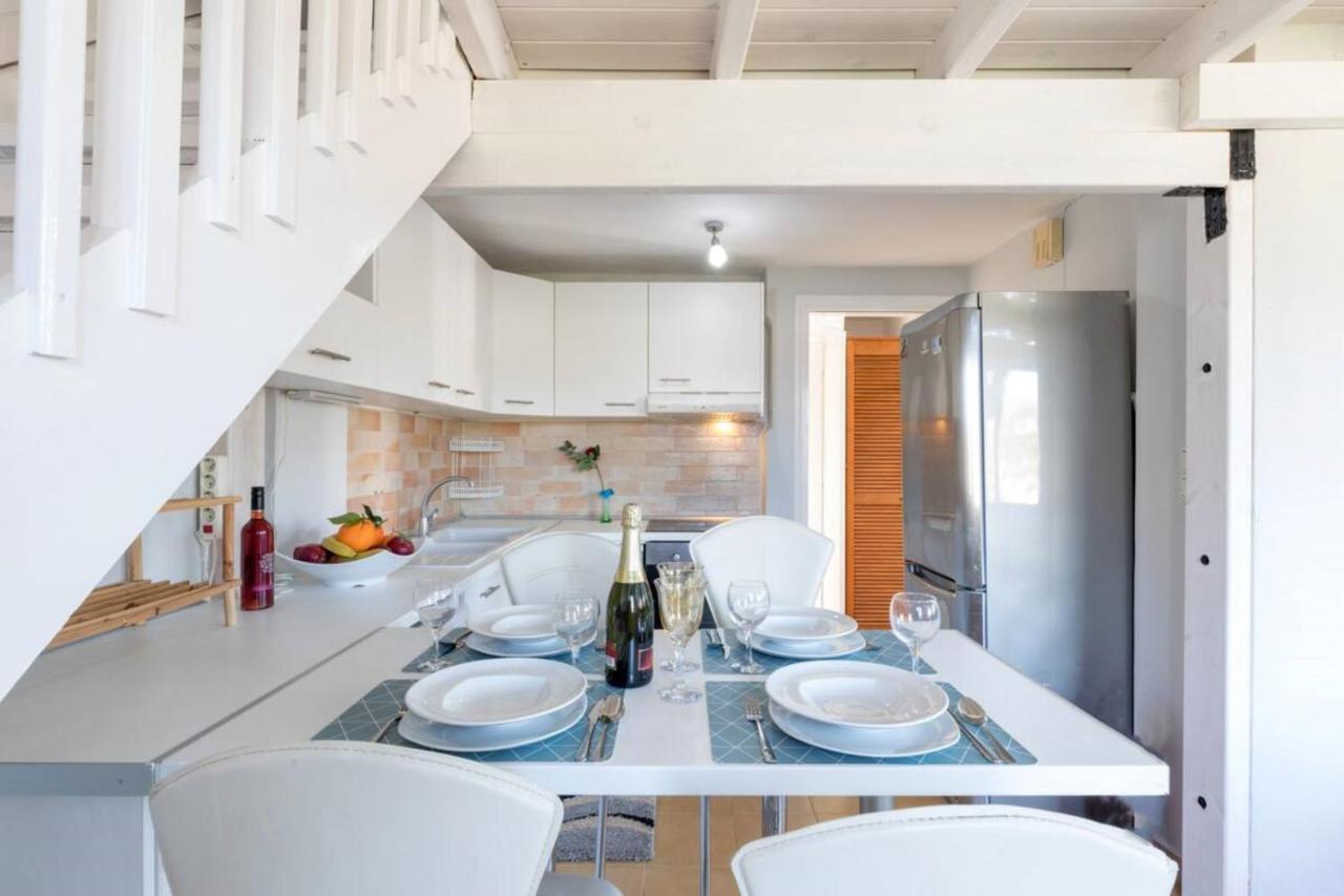Govino Bay Luxury Beach Loft Apartment Danilia エクステリア 写真