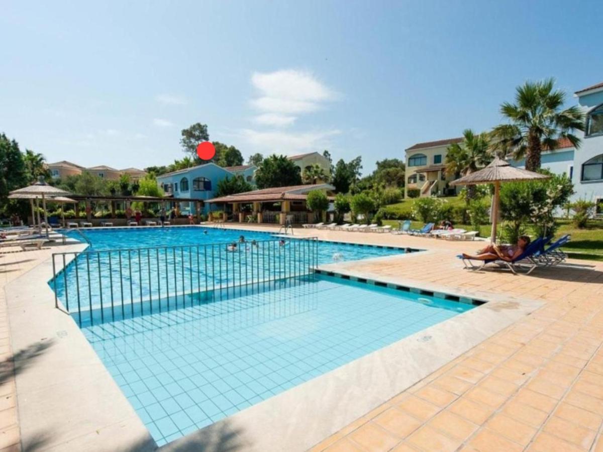 Govino Bay Luxury Beach Loft Apartment Danilia エクステリア 写真